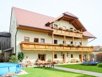 Innenhof mit viel Platz zum toben Innenhof mit viel Platz zum toben